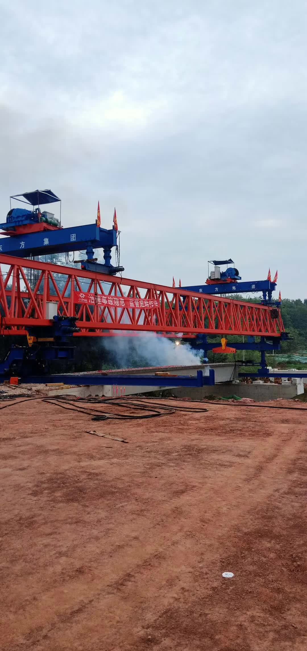 180 tons long bridge beam launch