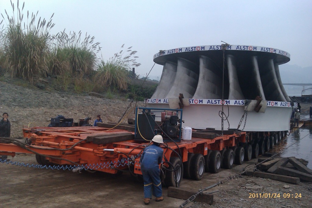 Side by side modular trailer in Vietnam