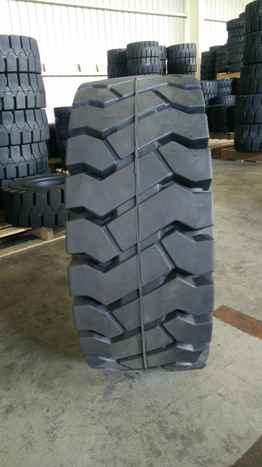 355/65-15 tyre in warehouse