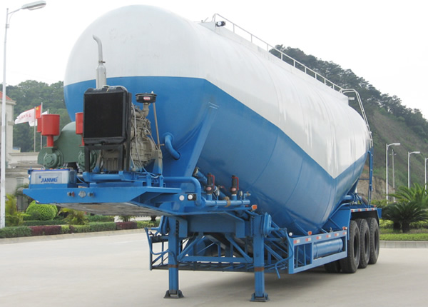 Cement trailer