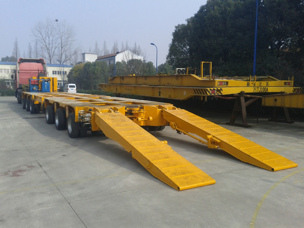 Hydraulic ramp for hydraulic lowbed trailer