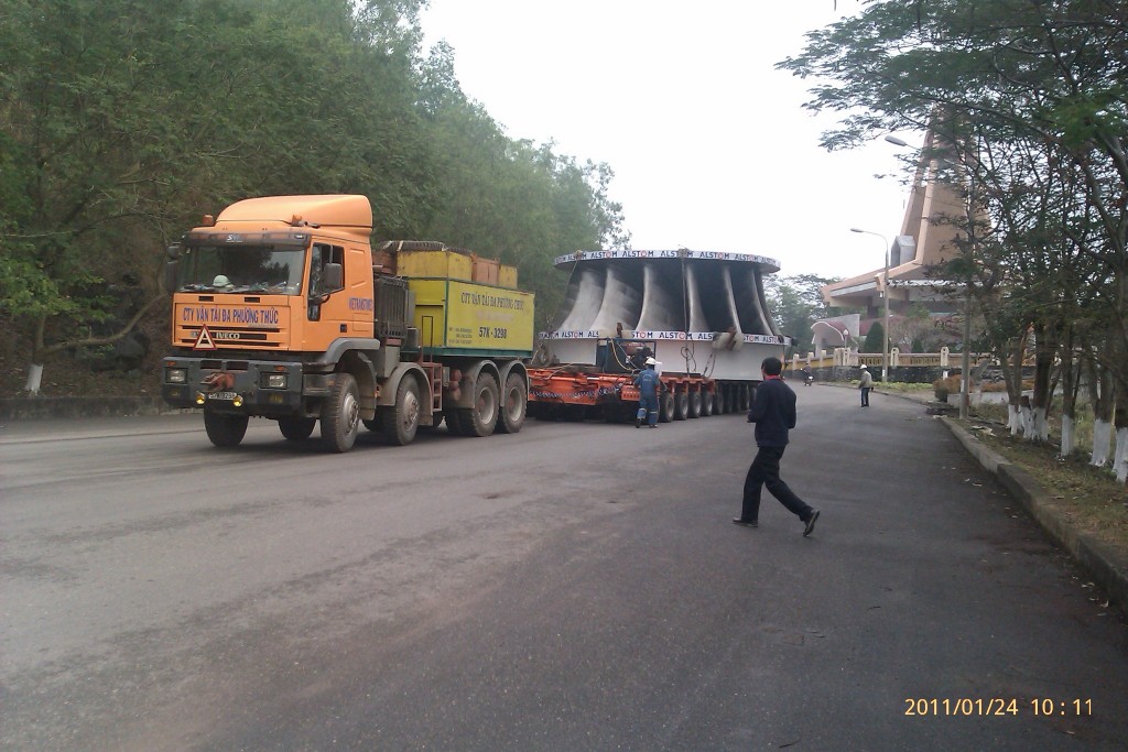 Water turbine transport in Vietnam